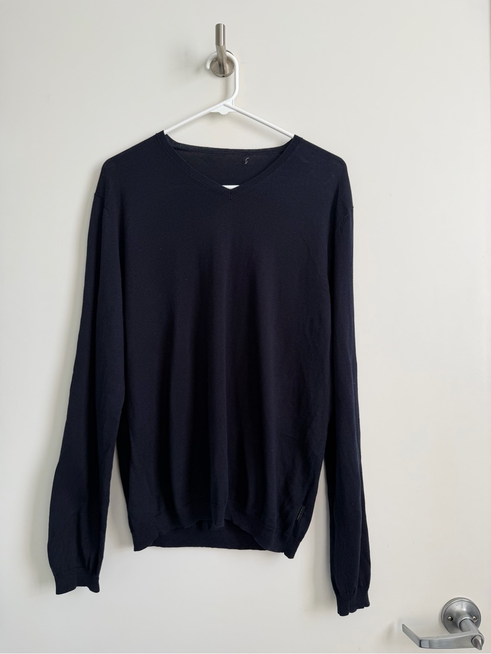 Calvin Klein Men's V-Neck Sweater - Navy Black